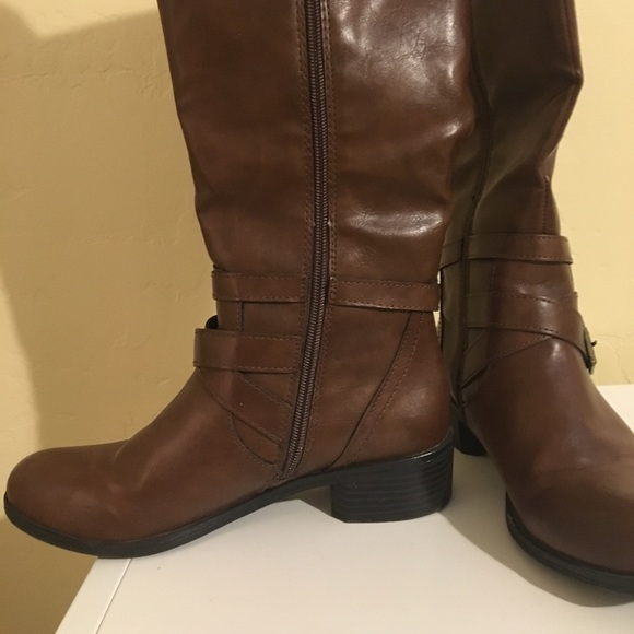 Brown Riding Boots - Picture 5 of 5